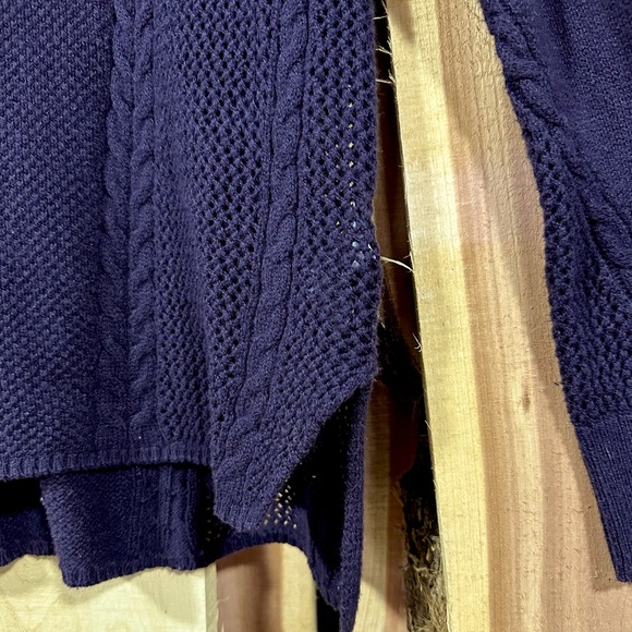 AEO Lightweight Cable Knit Sweater SIZE S - Picture 5 of 7